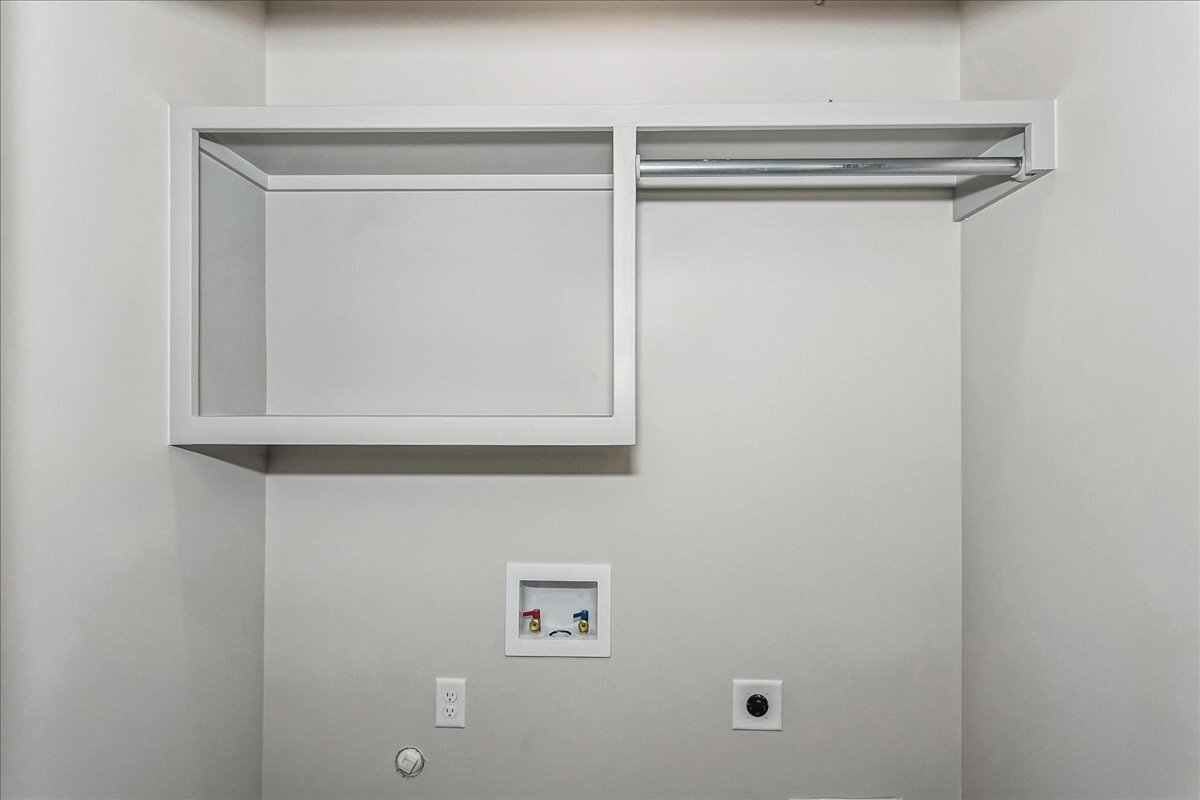 Building Photo - 2953 S Bunker Hl