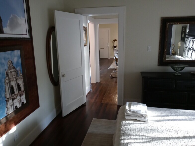 Building Photo - 4101 Dallas St