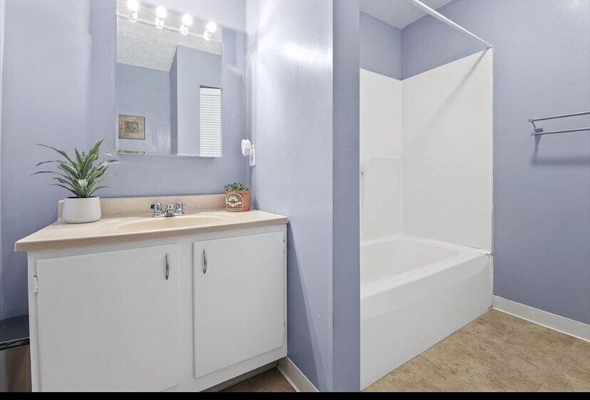 SHOWER/TUB/SINK - 38 Rocky Nook