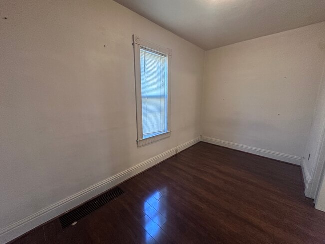 Building Photo - 315 N 2nd Ave