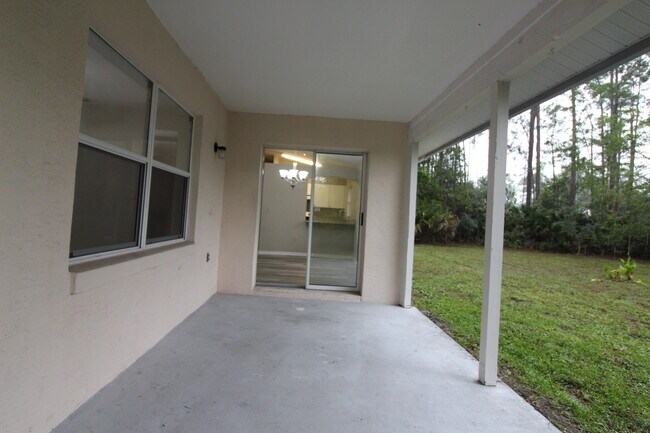 large covered patio - 23 Richelieu Ln