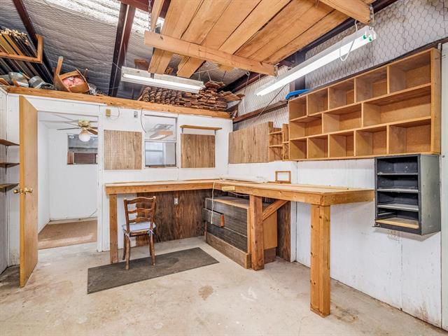 Building Photo - 2008 10th St