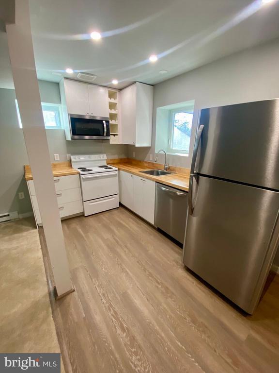 Building Photo - 112 England Run Ln