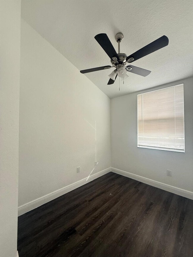 Building Photo - 6615 Winfield Blvd