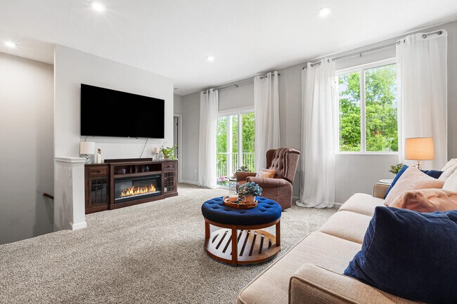Building Photo - 624 Morven Park Dr