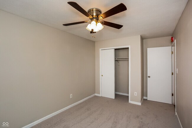 Building Photo - 6002 Tybalt Dr