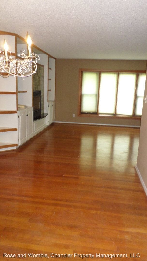Building Photo - 3 br, 2 bath House - 432 W. Farmington Road^^