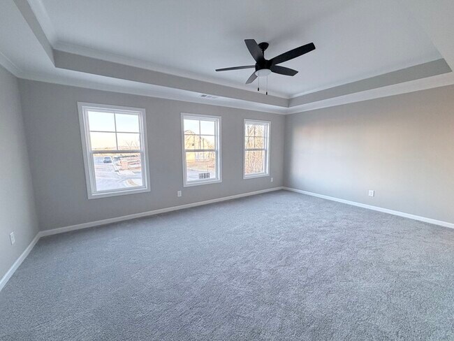 Building Photo - The Enclave At Mill Creek