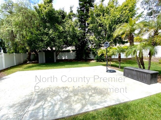 Building Photo - 2767 Southampton Rd