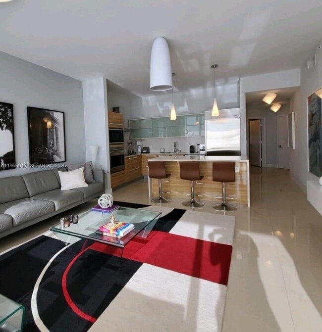 Building Photo - 2020 N Bayshore Dr