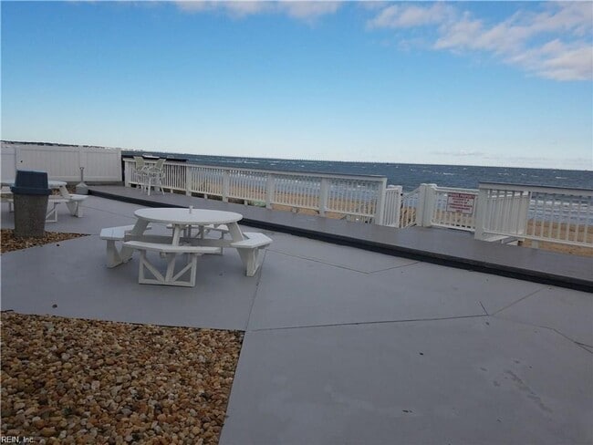 Building Photo - Bay View First Floor Condo