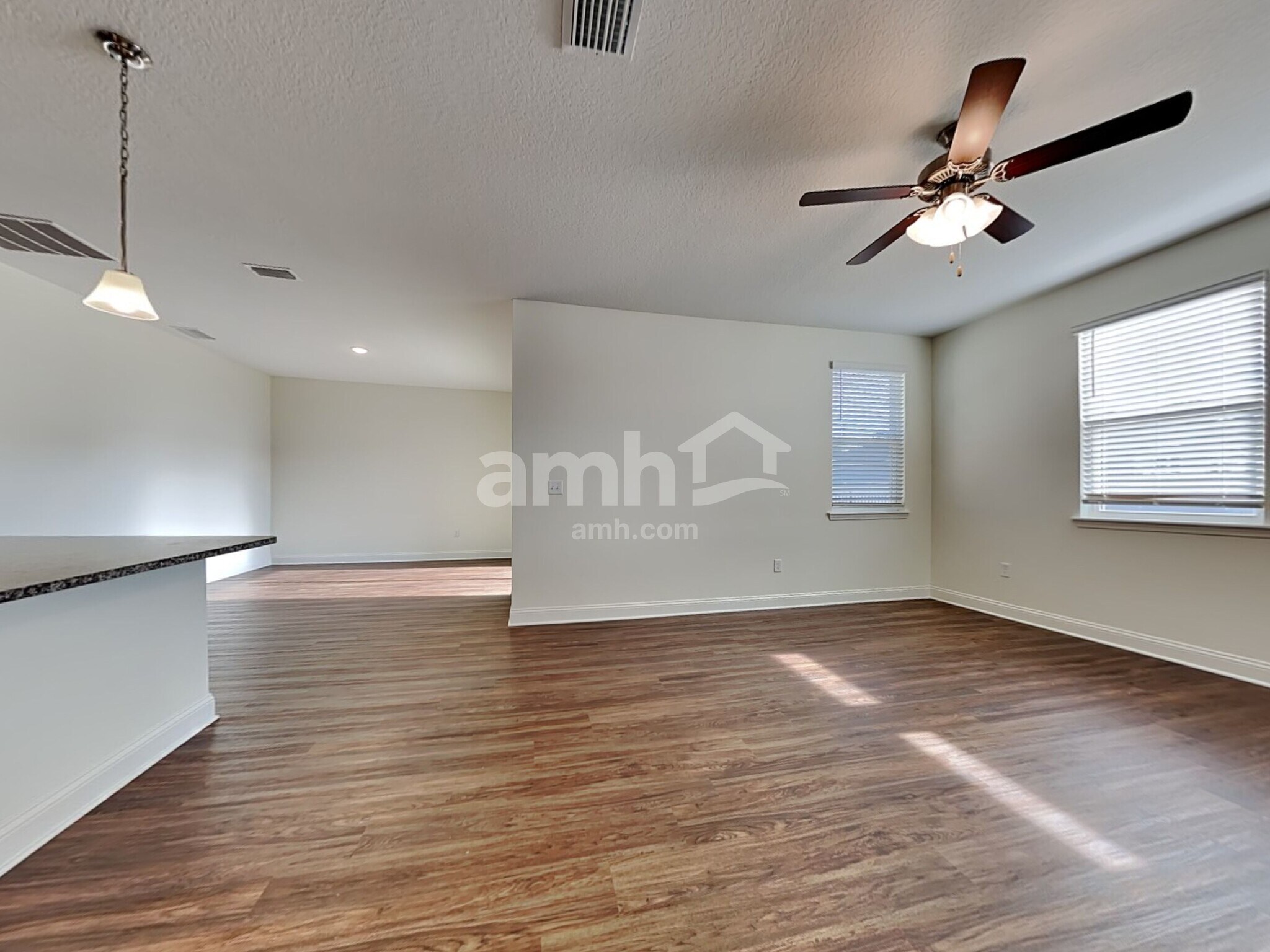 Building Photo - 106 Olivewood Pl