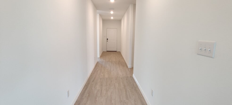 Building Photo - 4812 Sagerun Dr