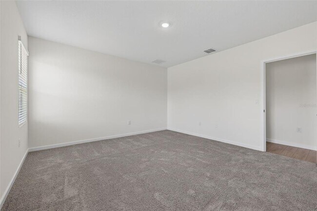 Building Photo - 2893 House Finch Rd