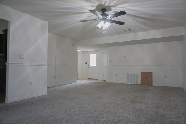 Building Photo - 111 Palmetto Dr