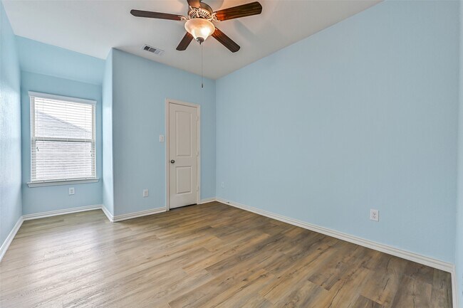 Building Photo - 4511 Apple Point Ln