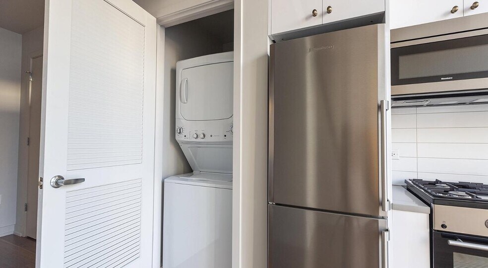 All units come with W/D - Located by bathroom - 154 W Erie St