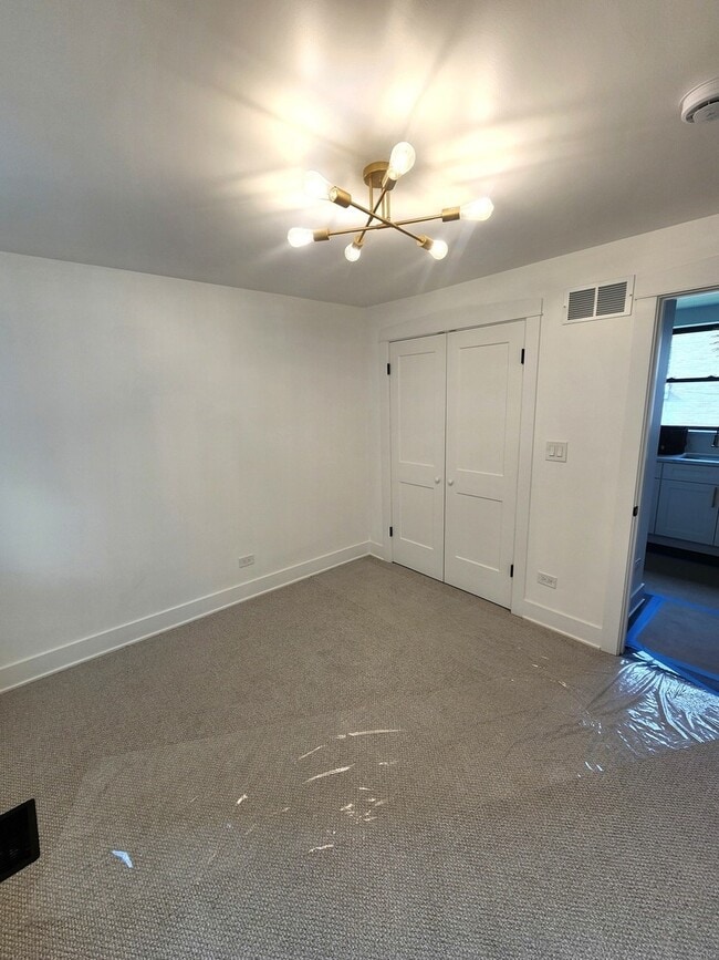 Building Photo - 243 W Swann St