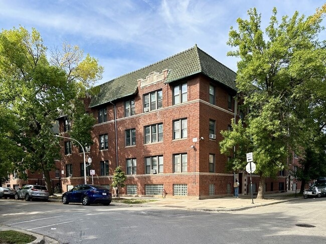 Building Photo - 2706 N Spaulding Ave