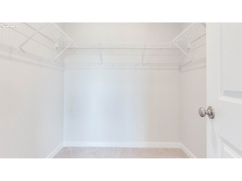 Building Photo - 9212 SE Azalea St