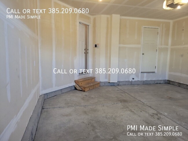 Building Photo - Spacious 4-Bedroom Townhome in Bluffdale