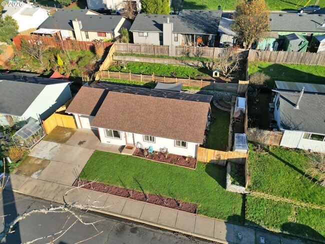 Building Photo - 3 Bed/ 1 Bath Home with RV Parking