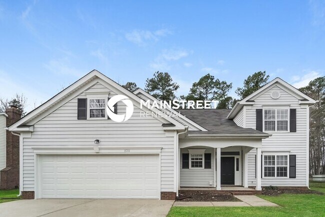 Building Photo - 3 Bedroom Pet-Friendly Home in Charlotte, NC with Main Street Renewal