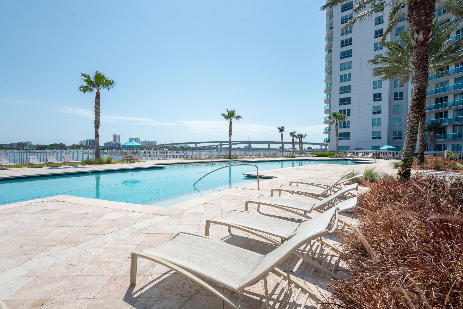 Building Photo - 231 Riverside Dr