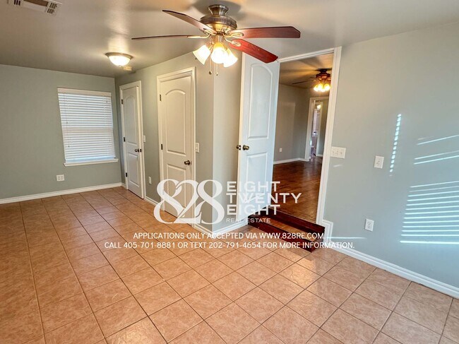 Building Photo - COMING 12/29/25! CUTE 3 BED/2 BATH STONE SINGLE FAMILY W/ GARAGE HOME IN DEL CITY!