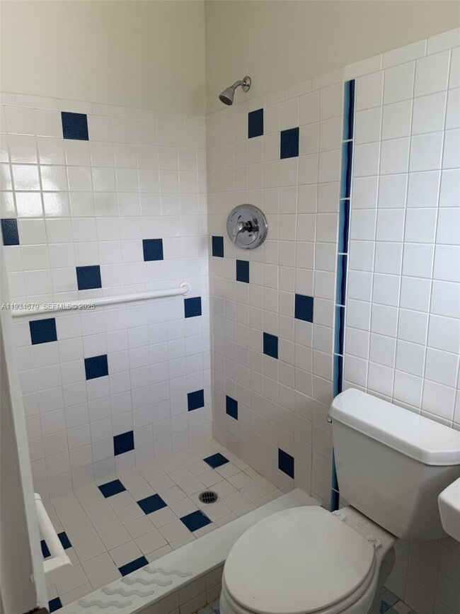 Building Photo - 6181 SW 109th Ct