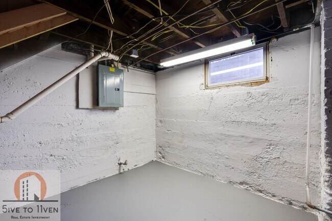 Building Photo - 1203 Arbor Ave