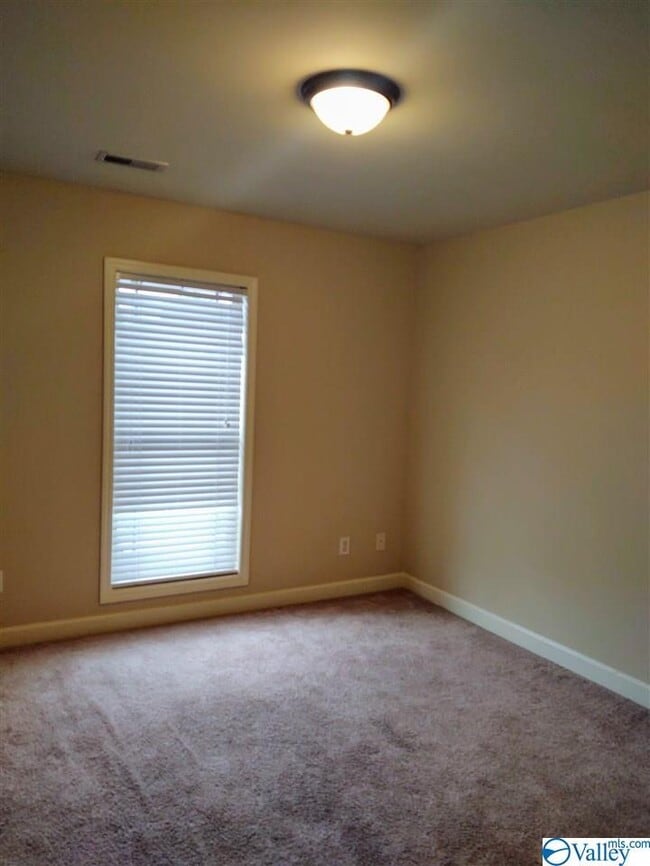 Building Photo - 105 Ryland Pike