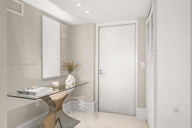 Building Photo - 6620 Indian Creek Dr