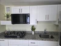 Building Photo - 367 W 33rd St