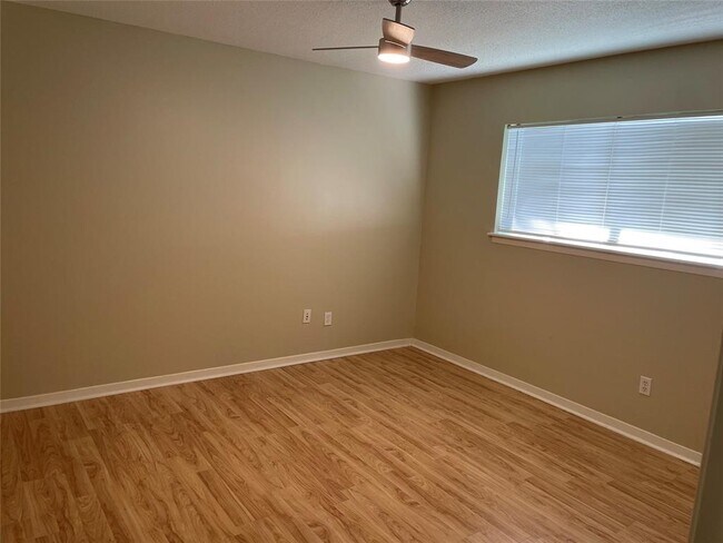 Building Photo - 3101 Matador Dr