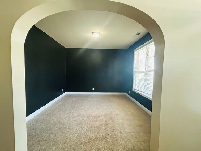 Building Photo - 3504 Castlefield Ln