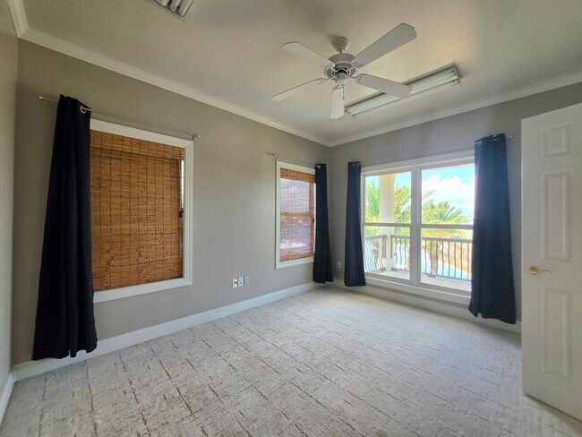 Building Photo - Waterfront 4/2 in Terry Cove with pool and boat dock