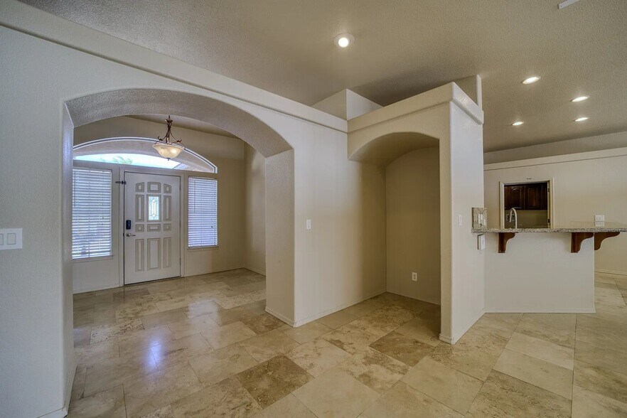 Building Photo - 1009 Heritage Dr