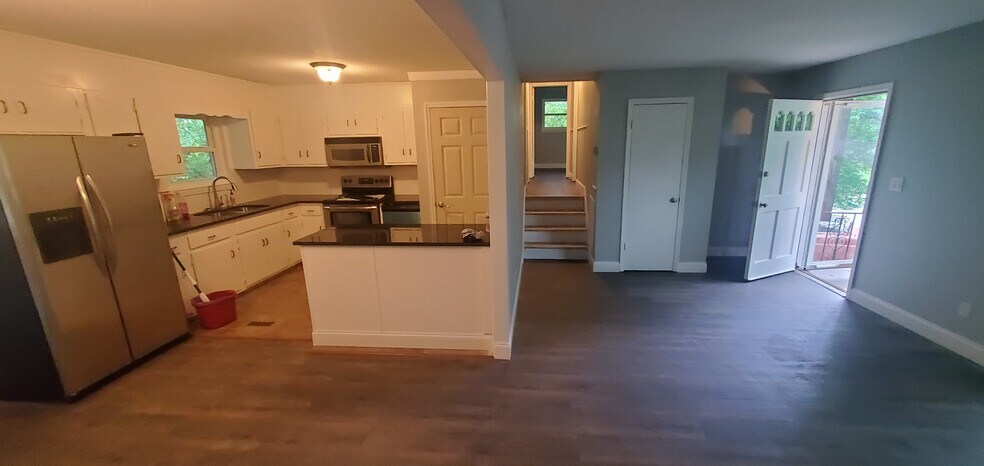 Building Photo - 2526 Standifer Hills Dr