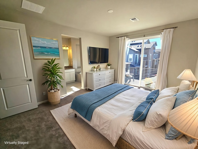 Building Photo - One-Month Free!!  Modern Townhouse with Breathtaking Views – Prime Location!