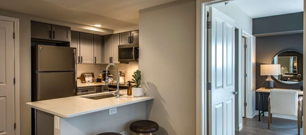 Building Photo - 30 Cambridgepark Dr