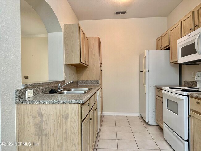 Building Photo - 7800 Point Meadows Dr
