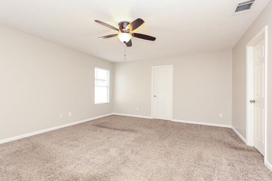 Building Photo - 3618 Blaze Dr