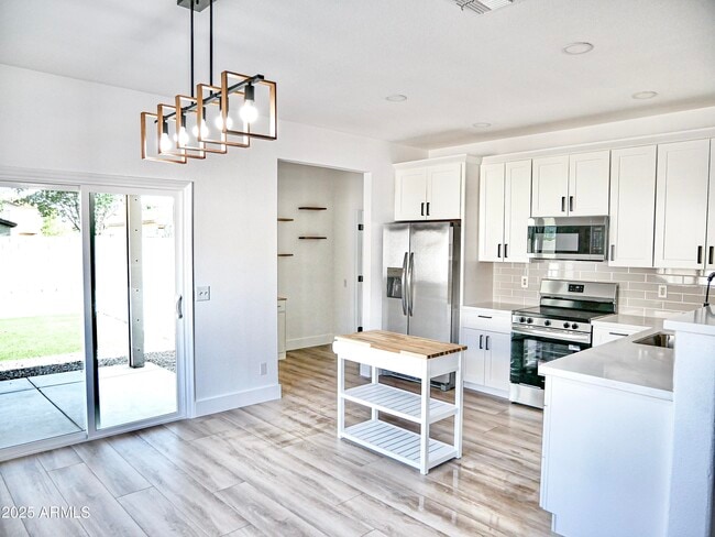 Building Photo - 1187 E Cowboy Cove Trail