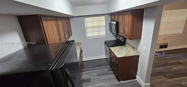 Building Photo - 161 NW 40th St