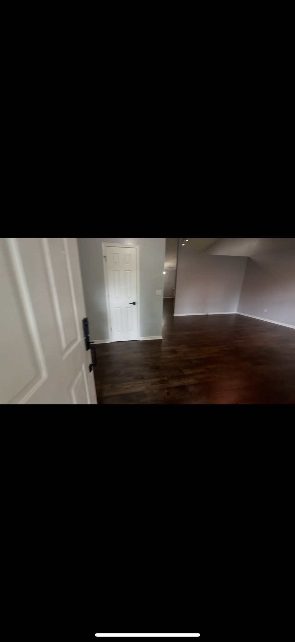 Building Photo - 209 Gatehouse Dr