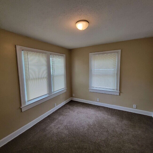 Building Photo - Eastside 3 Bedroom Home