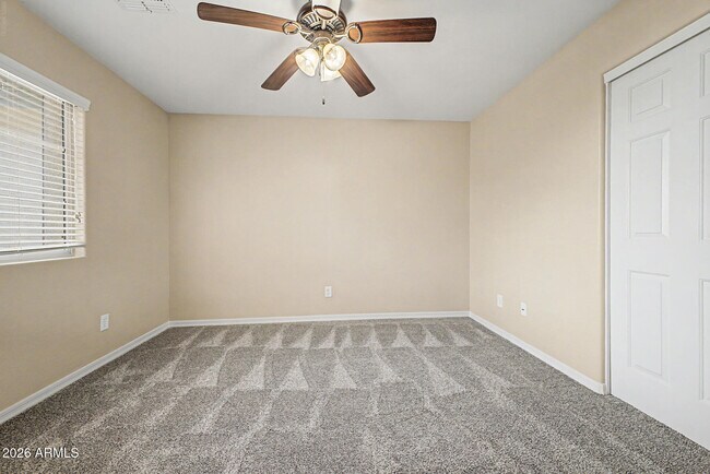 Building Photo - 2531 E Eleana Ln