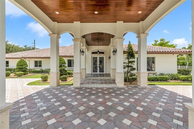 Building Photo - 6300 SW 190th Ave