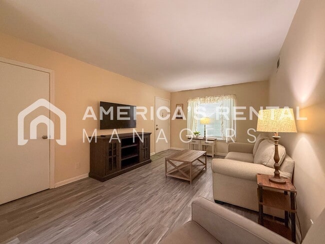Building Photo - Fantastic 1 Bedroom, 1 Bath Condo for Rent...